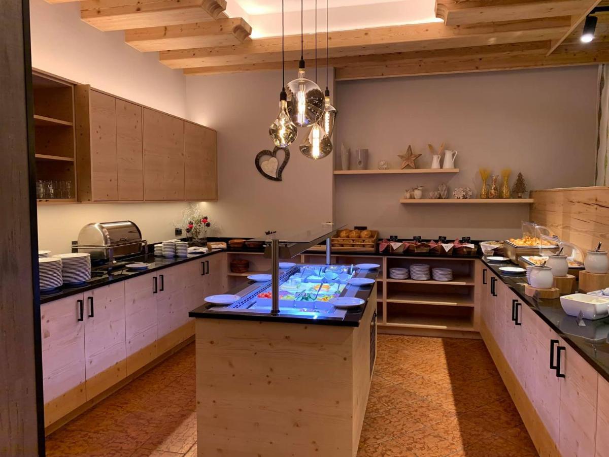Hotel Alpenrose Muehlbach Am Hochkoenig Екстер'єр фото